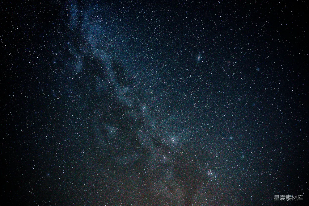 高清摄影 星空 银河 宇宙 自然美景 夜空 璀璨星河：银河系的壮丽景象