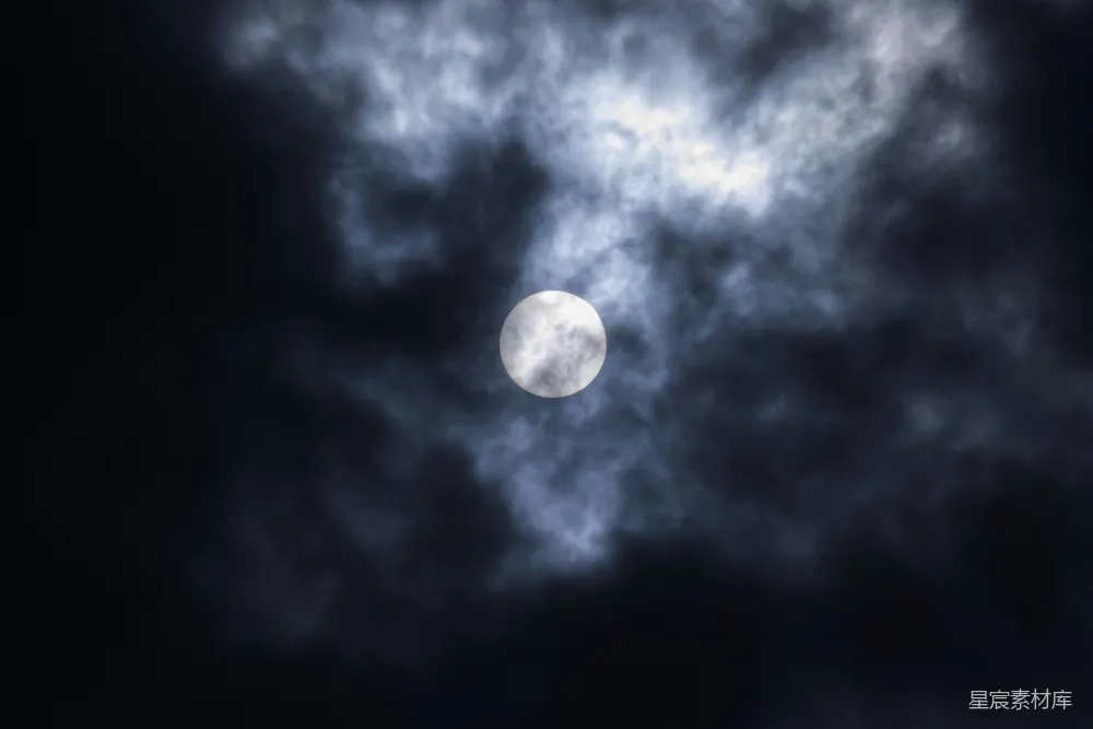 高清摄影 月亮 夜晚 云层 自然风光 宁静 月光透过云层