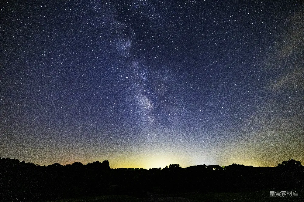 高清摄影 星空 银河 宁静 自然 夜景 银河星空下的宁静夜景