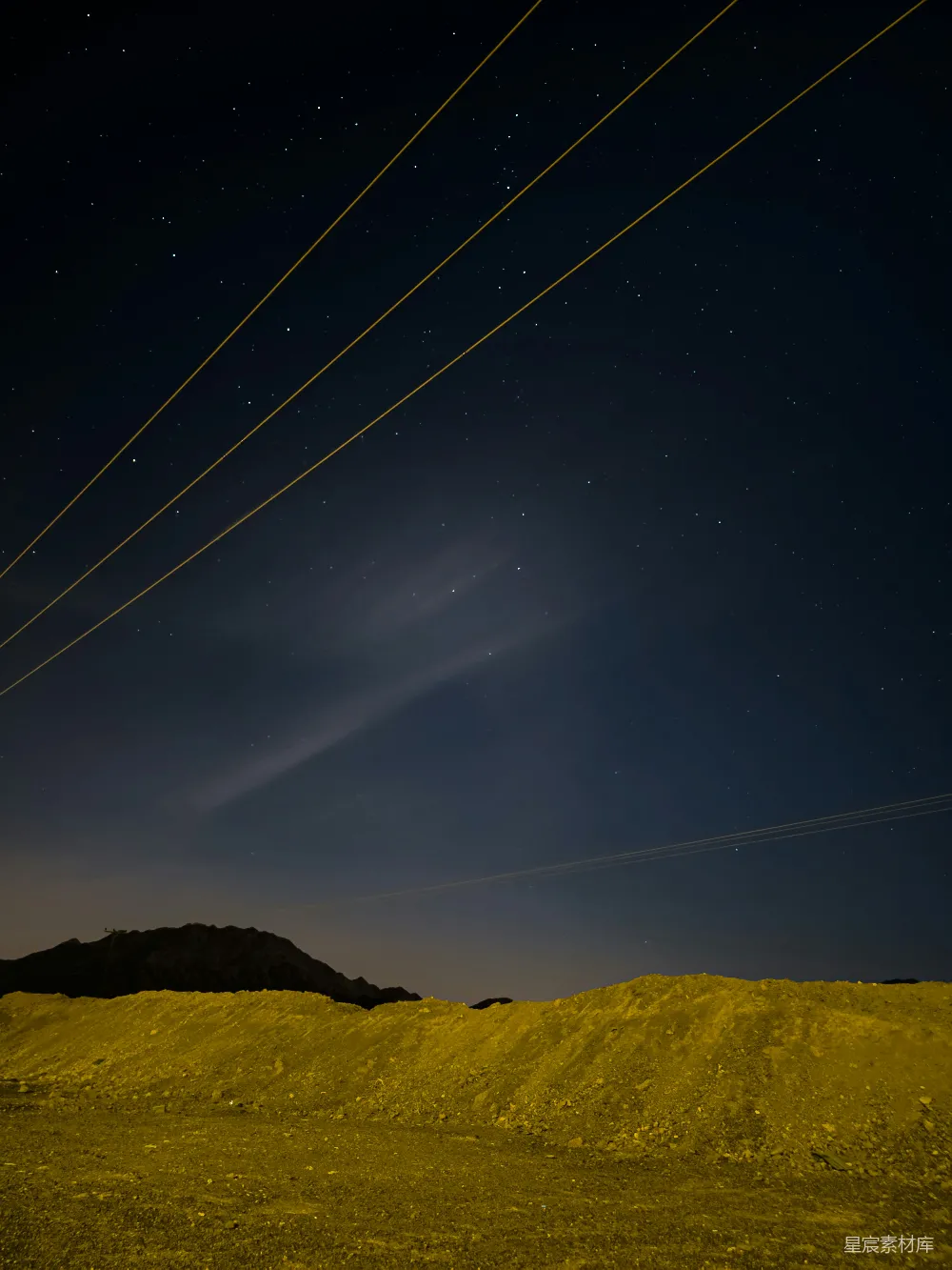 高清摄影 夜空 星光 沙漠 光轨 宁静 夜空中的光轨