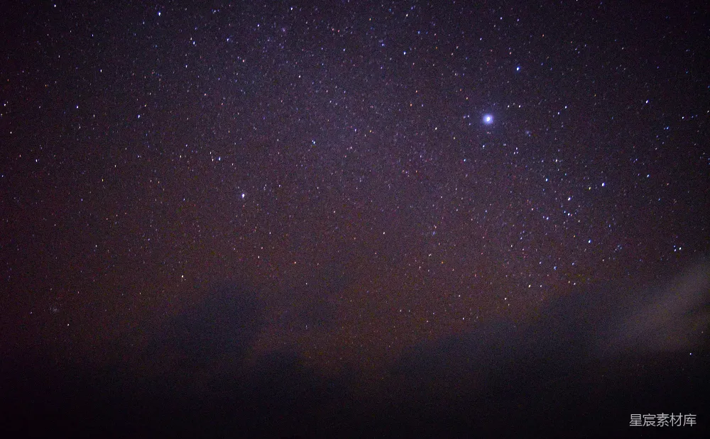高清摄影 夜空 星星 宁静 自然 摄影 星空下的宁静