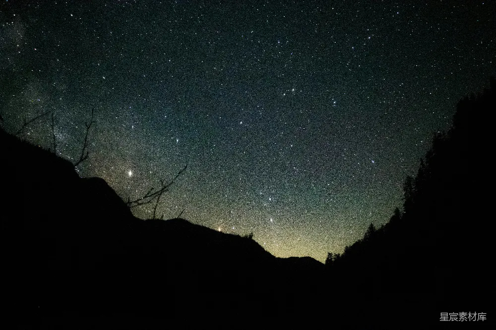 高清摄影 夜景 星空 山脉 宁静 自然 星空下的静谧山景