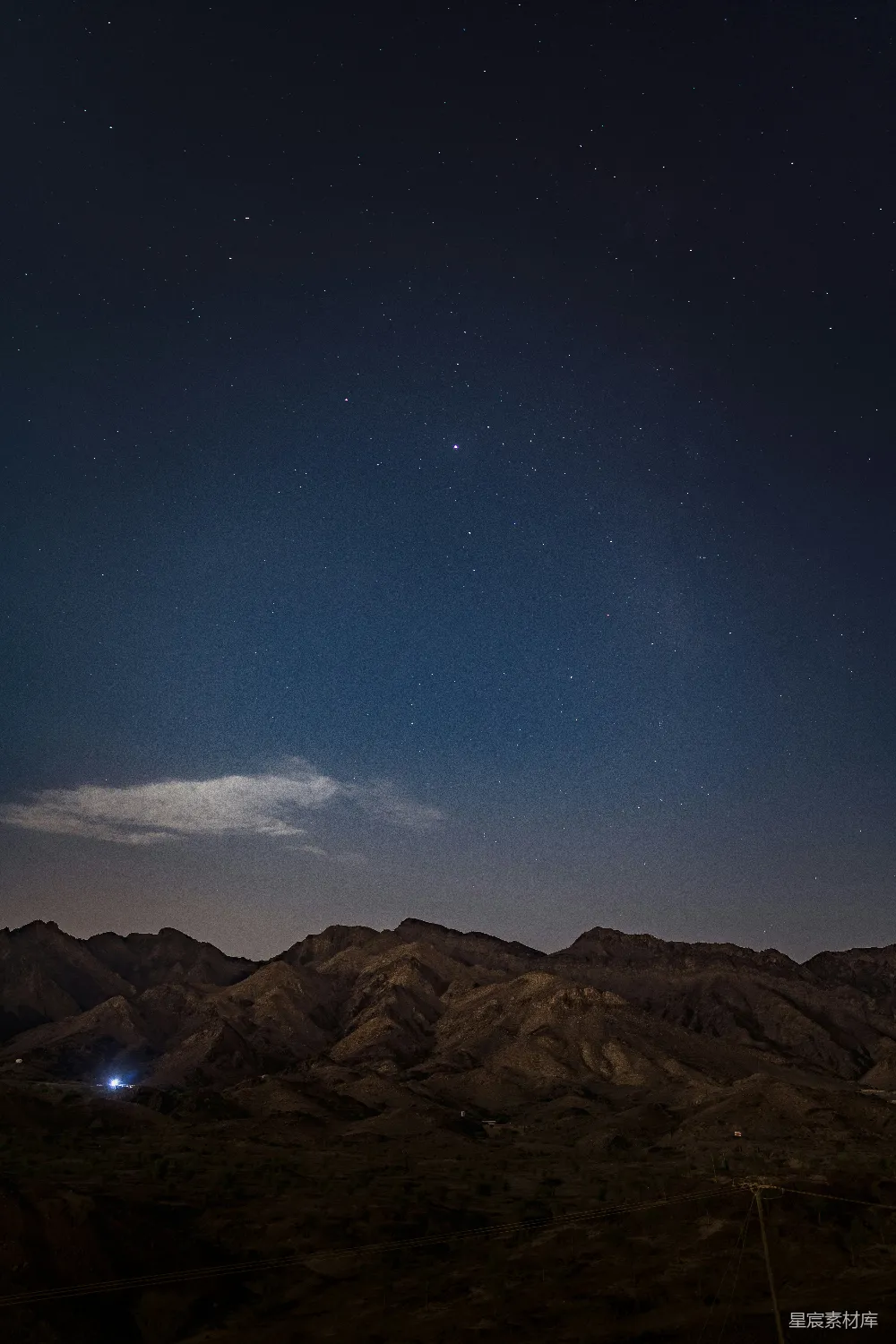 高清摄影 夜空 山脉 星空 自然 宁静 夜晚星空下的山脉