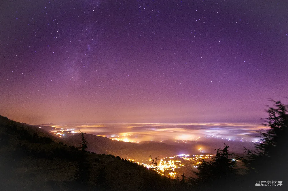高清摄影 夜景 星空 雾海 自然风光 宁静 夜空下的雾海与星河