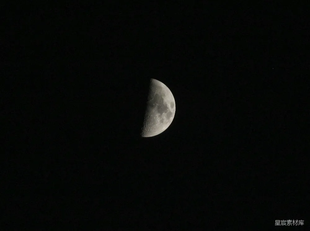 高清摄影 月亮 夜景 自然 宁静 天体 夜空中的新月