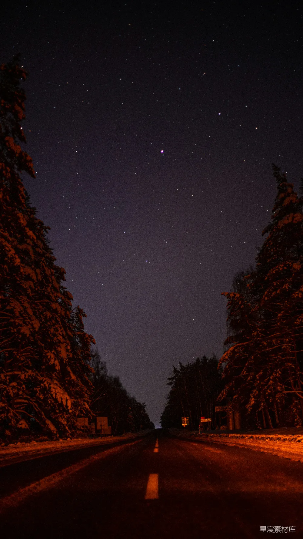高清摄影 星空 雪景 夜晚 公路 自然 冬夜星空下的雪路