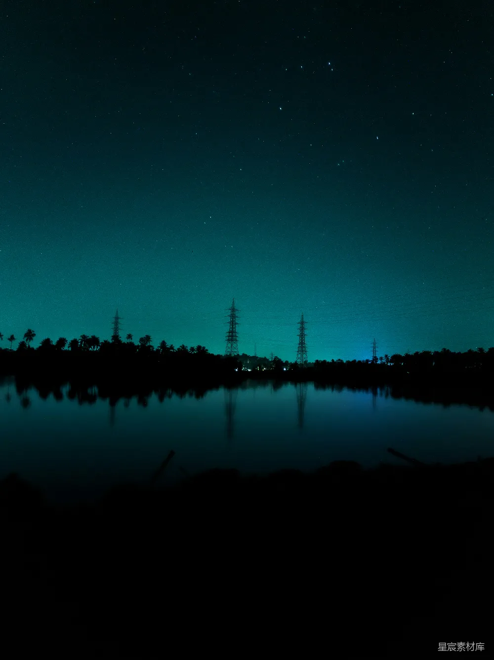 高清摄影 夜景 湖畔 星空 宁静 自然 夜色下的静谧湖畔