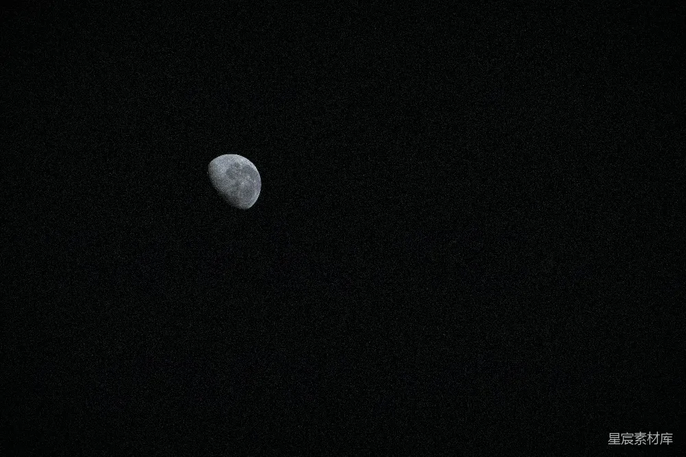 高清摄影 月亮 夜空 宁静 自然 天体 夜空中的一弯新月
