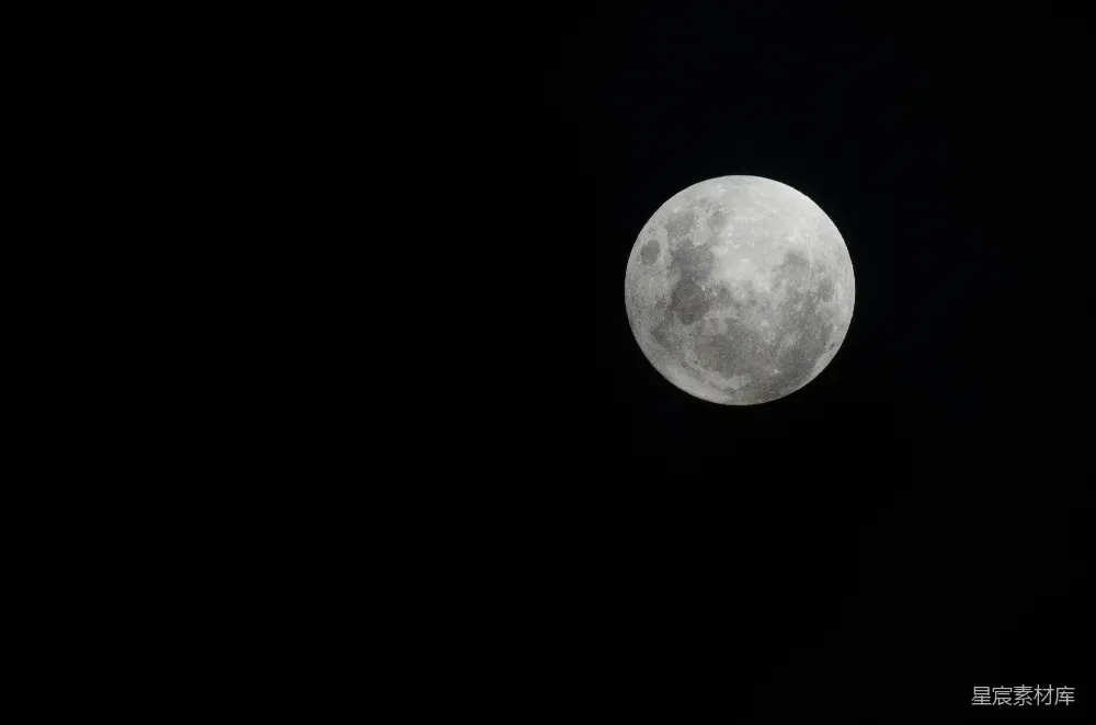 高清摄影 月亮 夜景 自然 宁静 浪漫 夜空中圆满的月亮