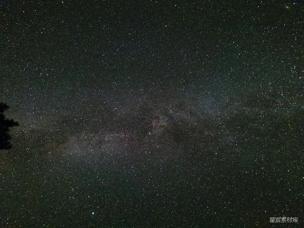 高清摄影 夜空 银河 星云 宁静 自然美景 璀璨星空下的银河