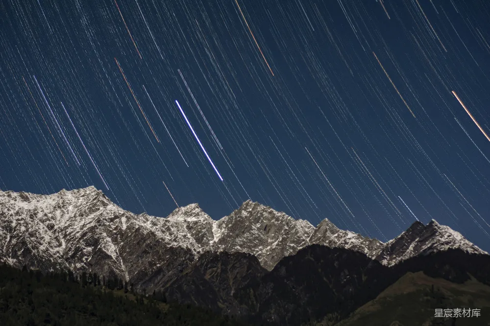 高清摄影 星轨 雪山 自然风光 夜景 摄影 星轨下的雪山