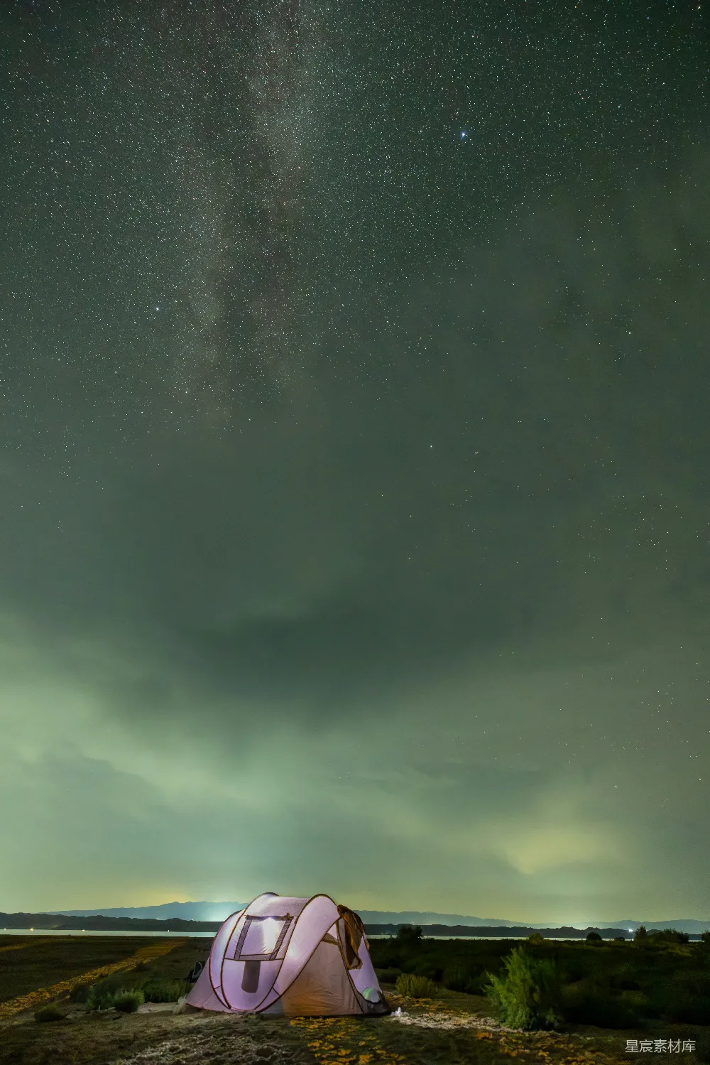 高清摄影 星空 帐篷 夜景 户外 宁静 帐篷下的星空