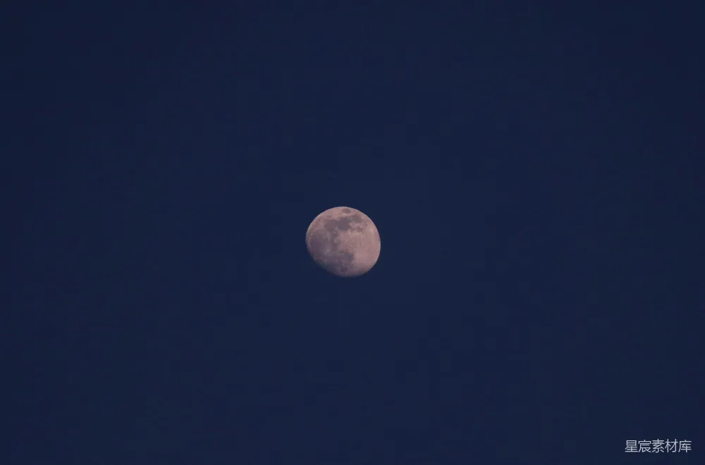 高清摄影 月亮 夜景 宁静 自然 户外 夜空中的月亮