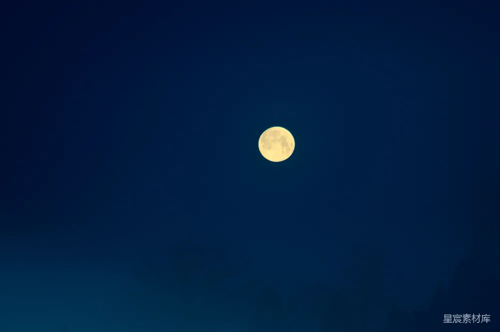 高清摄影 月亮 夜景 自然风光 宁静 天空 夜空中的满月