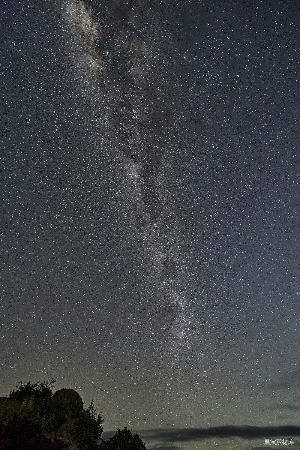 高清摄影 夜空 星河 自然 宁静 宇宙 银河夜景