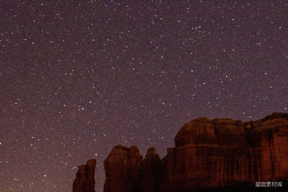 高清摄影 星空 岩石 自然 宁静 夜景 星空下的岩石剪影