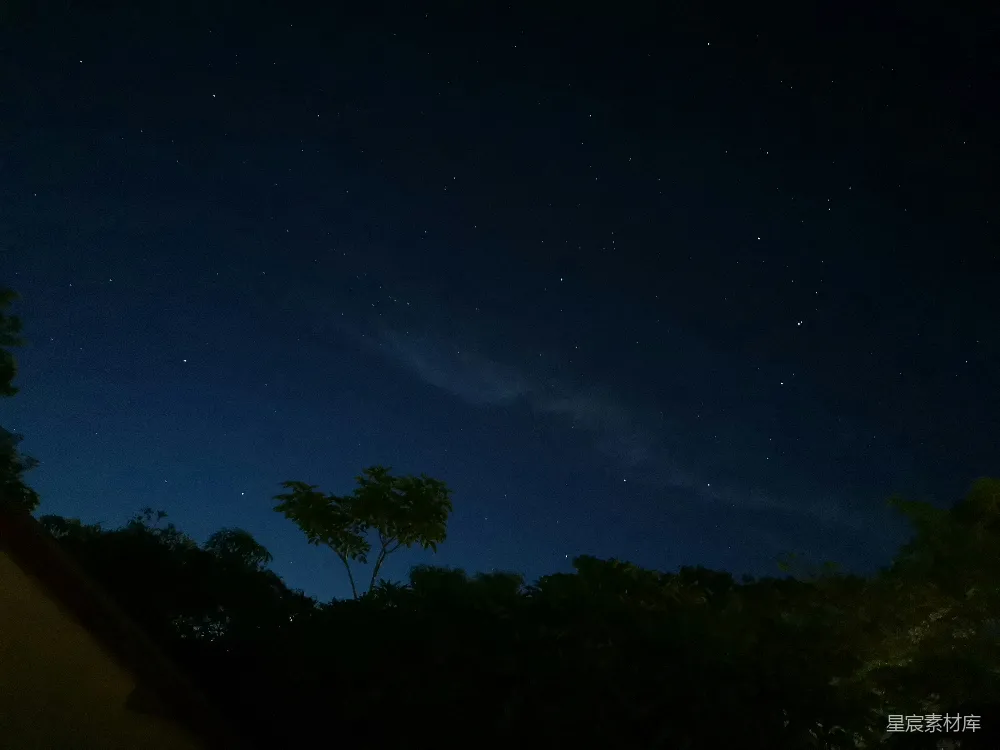 高清摄影 夜景 星空 自然 宁静 户外 夜空下的繁星