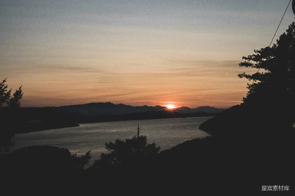 高清摄影 日落 湖景 宁静 自然 风景 日落时分的宁静湖景