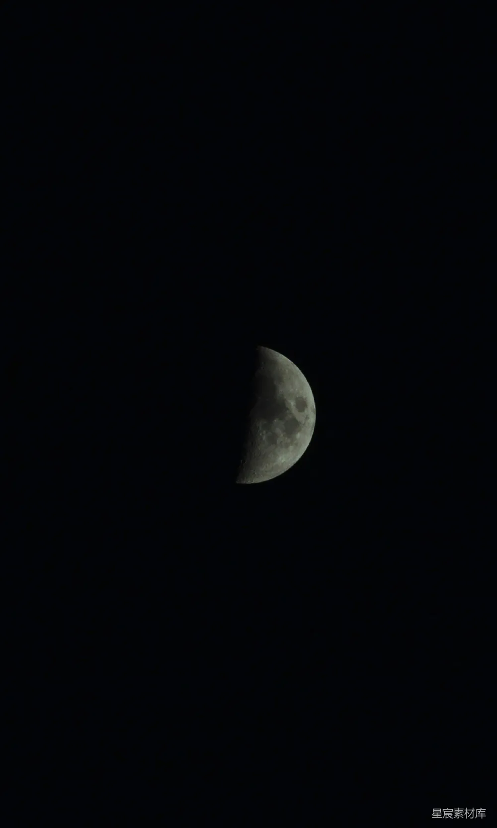 高清摄影 月亮 夜晚 宁静 自然 天空 夜空中的一弯新月