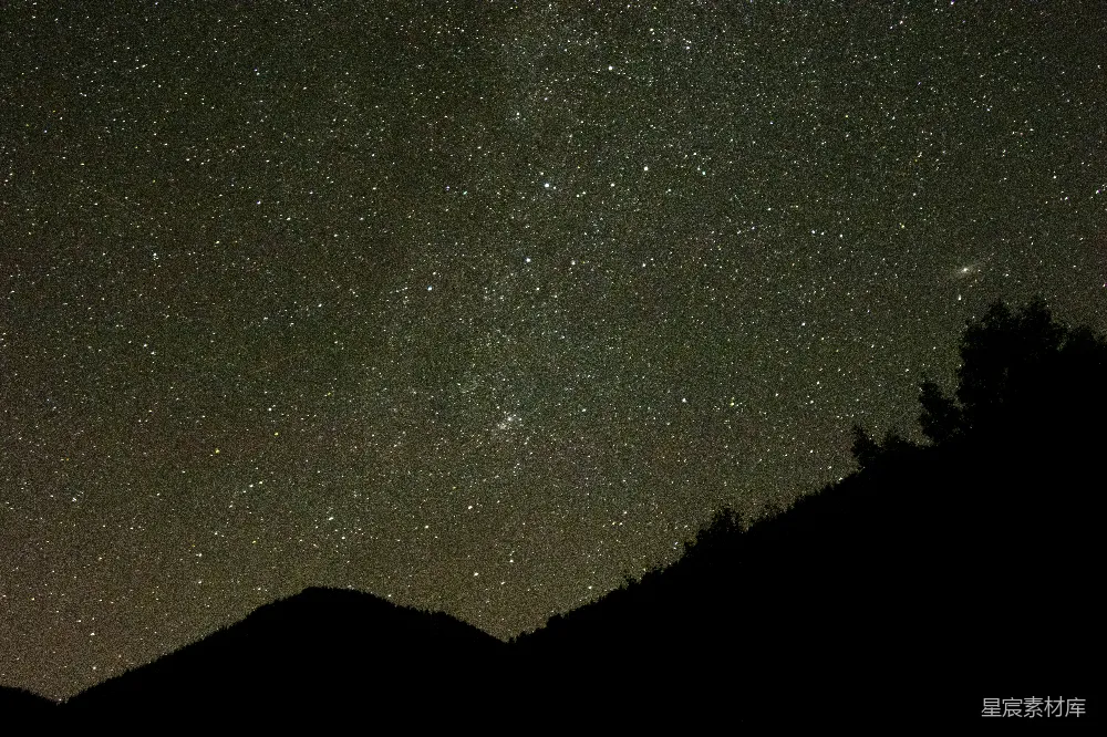 高清摄影 夜空 星河 山景 宁静 自然 深邃夜空下的群山