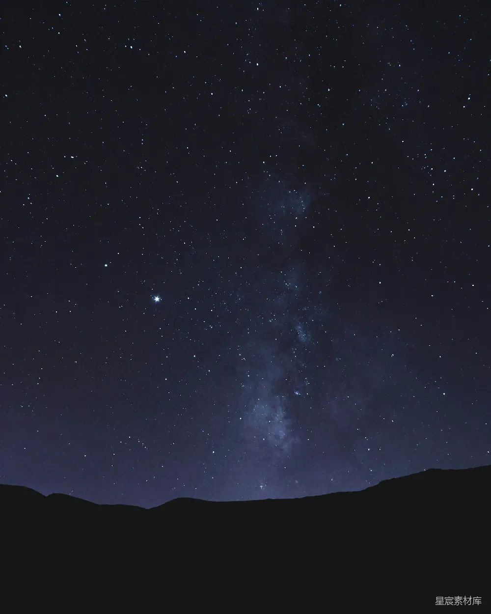 高清摄影 星空 银河 自然 宁静 风景 星河与山峦的静谧夜晚