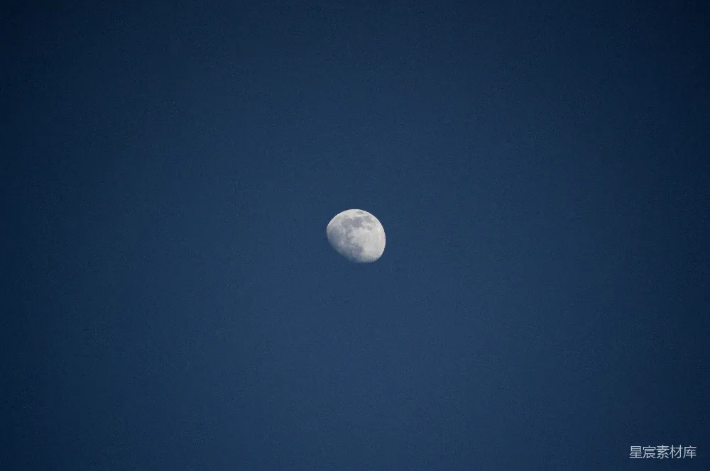 高清摄影 月亮 夜景 宁静 自然 天空 夜空中的月亮