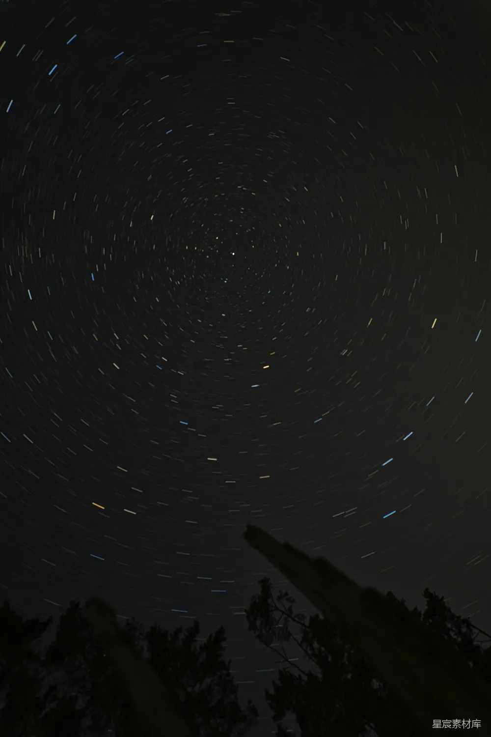 高清摄影 夜空 星轨 天文 自然 宁静 星轨下的夜空