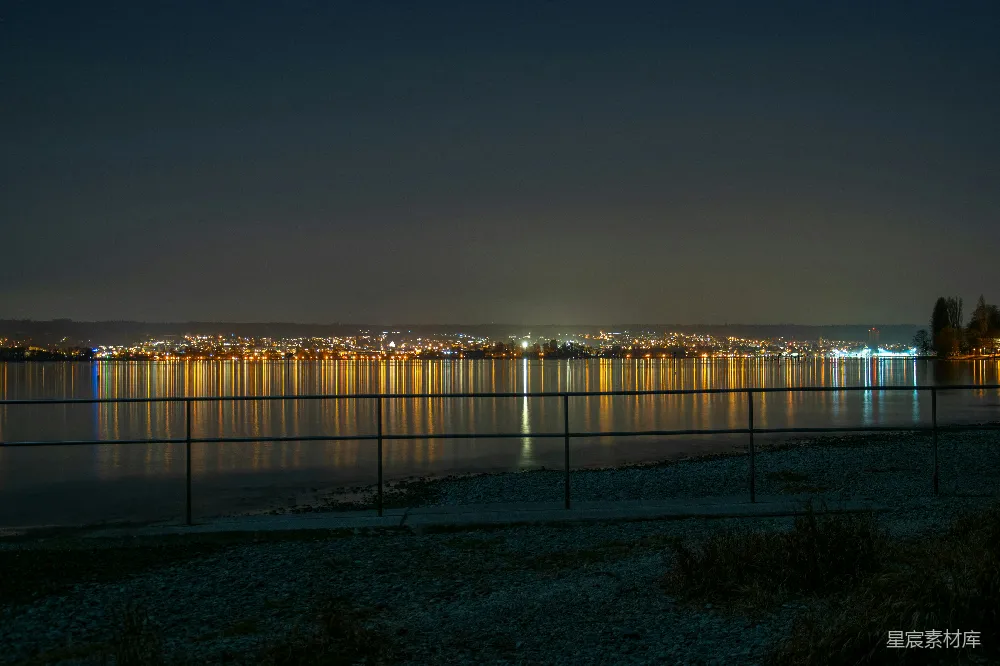 高清摄影 夜景 城市 湖光 宁静 都市 夜幕下的湖畔城市