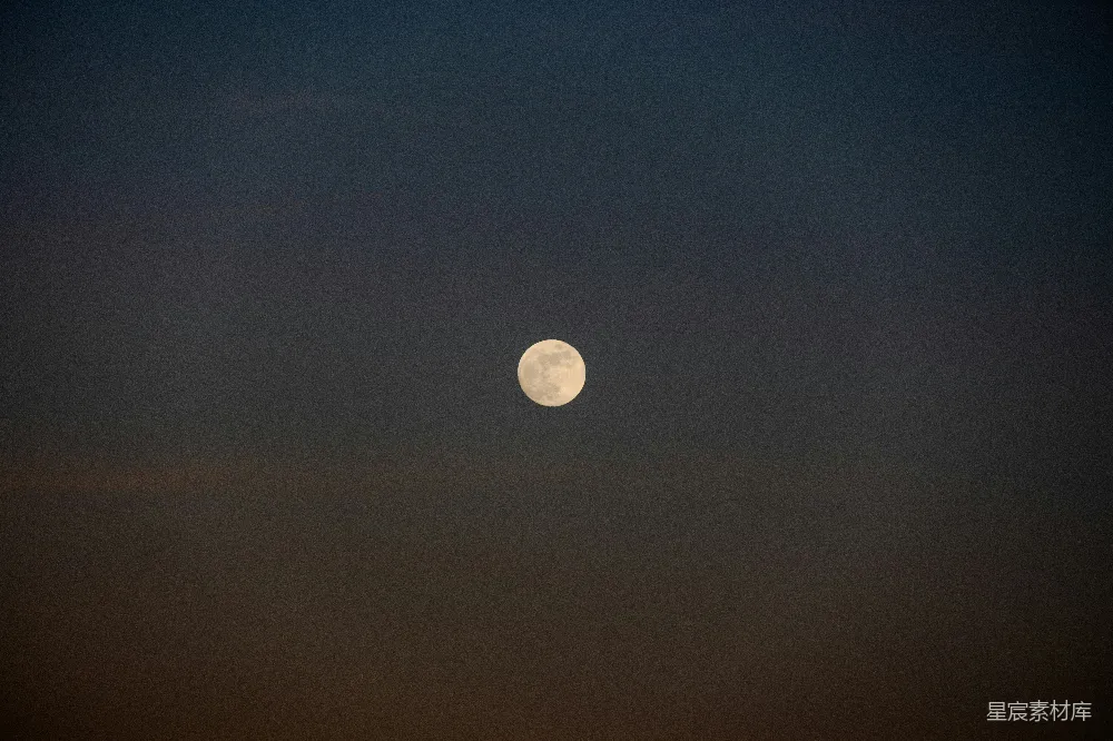 高清摄影 月亮 夜景 宁静 自然 天文 夜空中的一轮明月