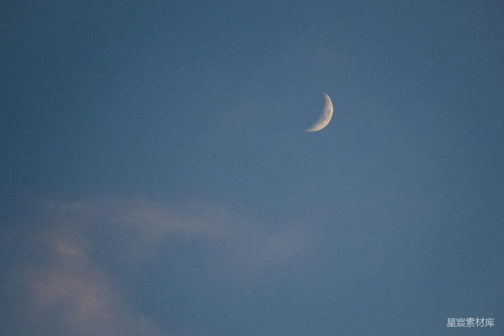 高清摄影 月亮 夜空 宁静 自然 浪漫 新月初升