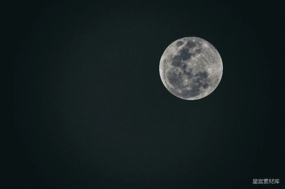 高清摄影 月亮 夜景 宁静 自然 星空 静谧的夜空下的满月