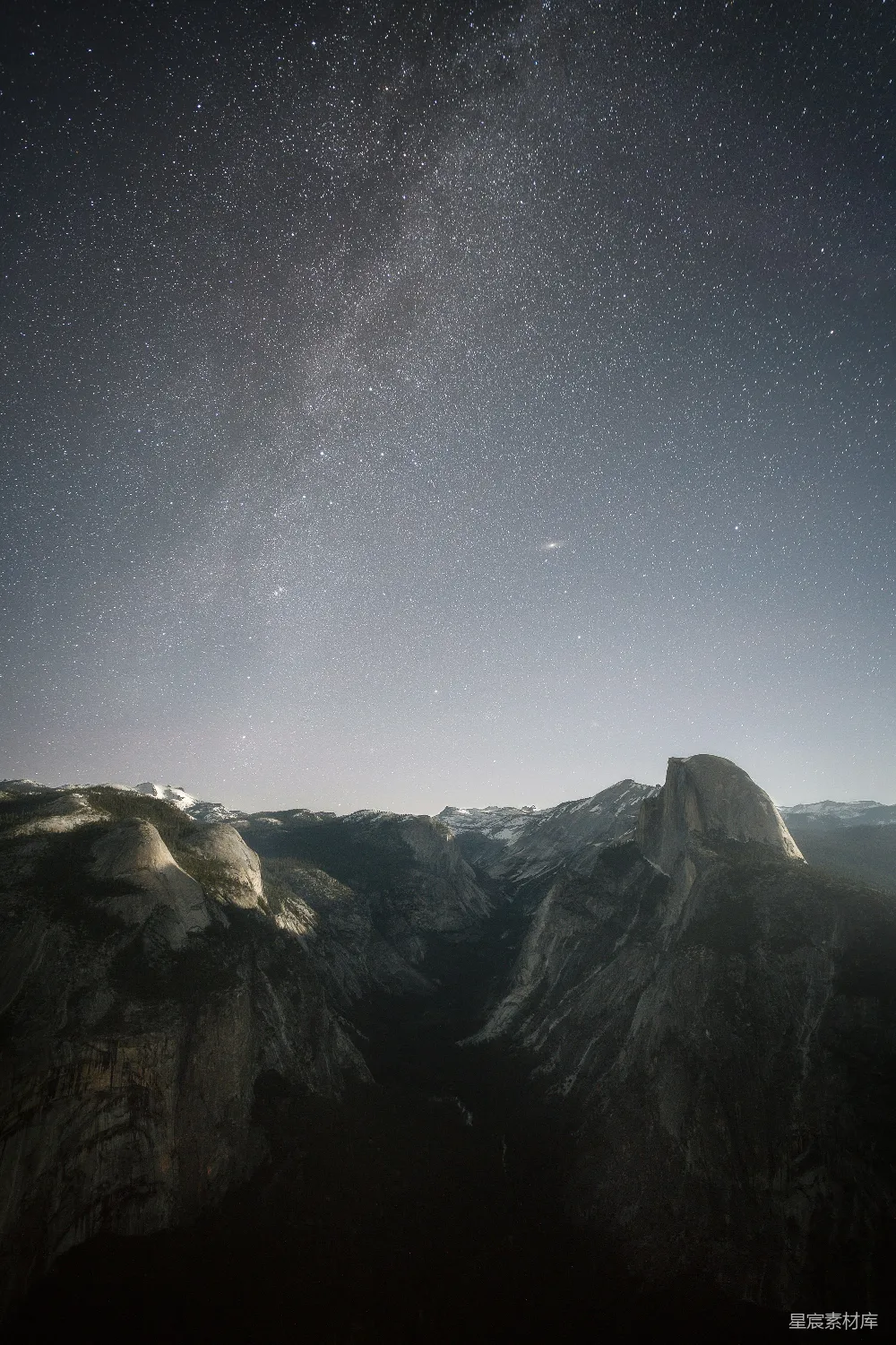 高清摄影 星空 山脉 自然风光 宁静 夜景 夜幕下的半圆丘