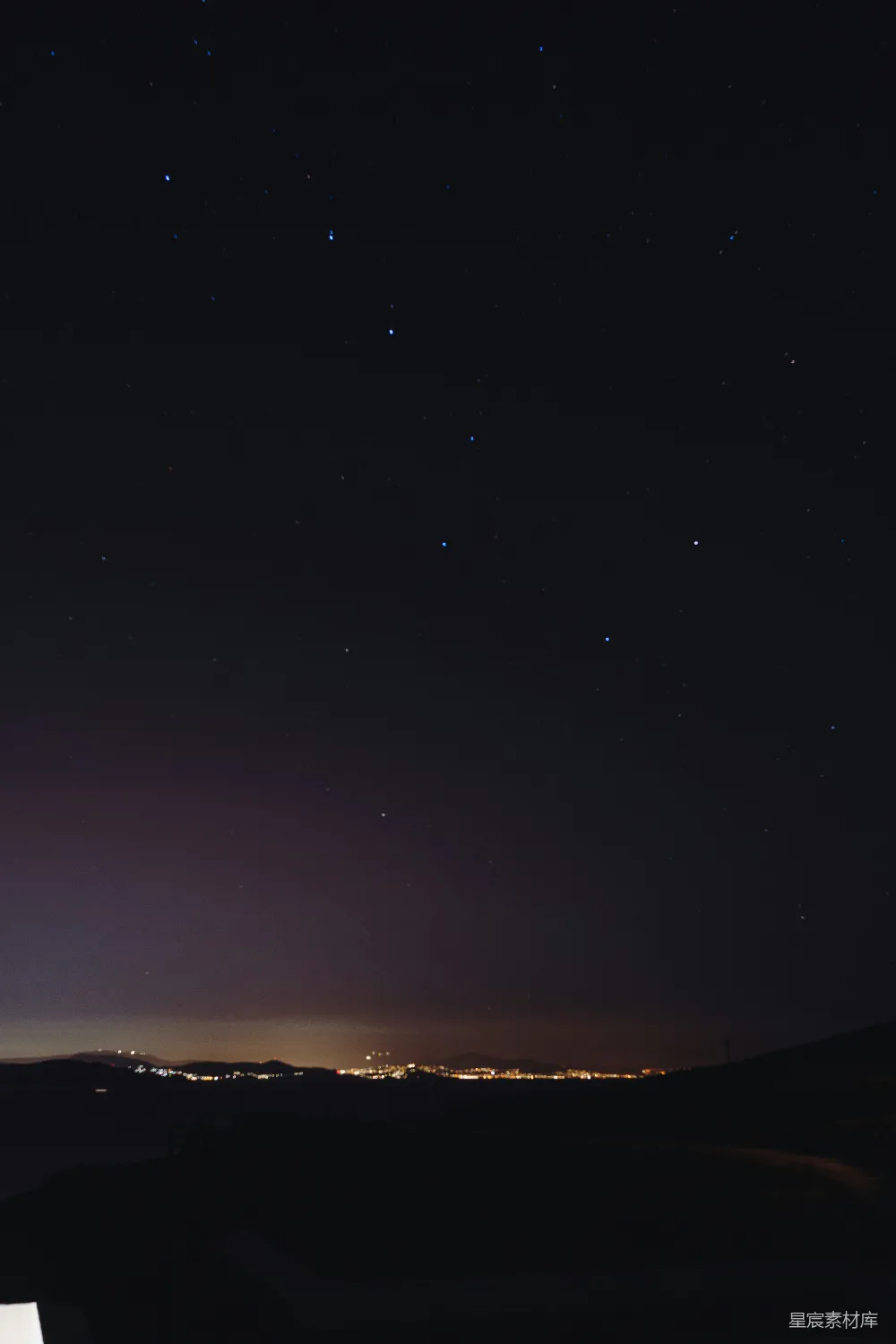 高清摄影 夜空 城市 宁静 自然 风景 夜空下的城市剪影