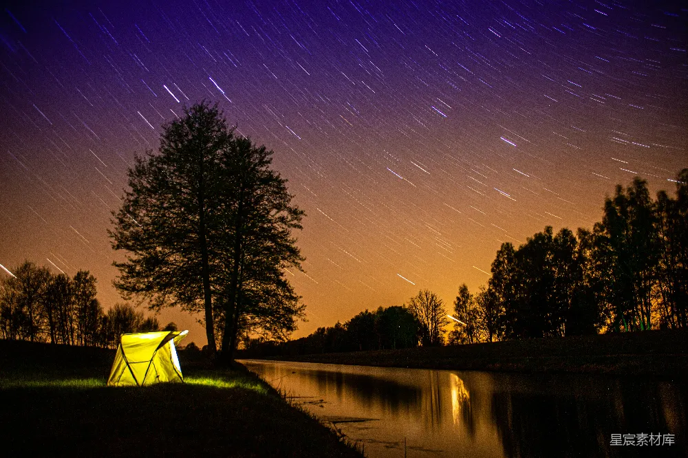 高清摄影 自然风光 星轨 露营 宁静 夜晚 夜空下的帐篷与星轨