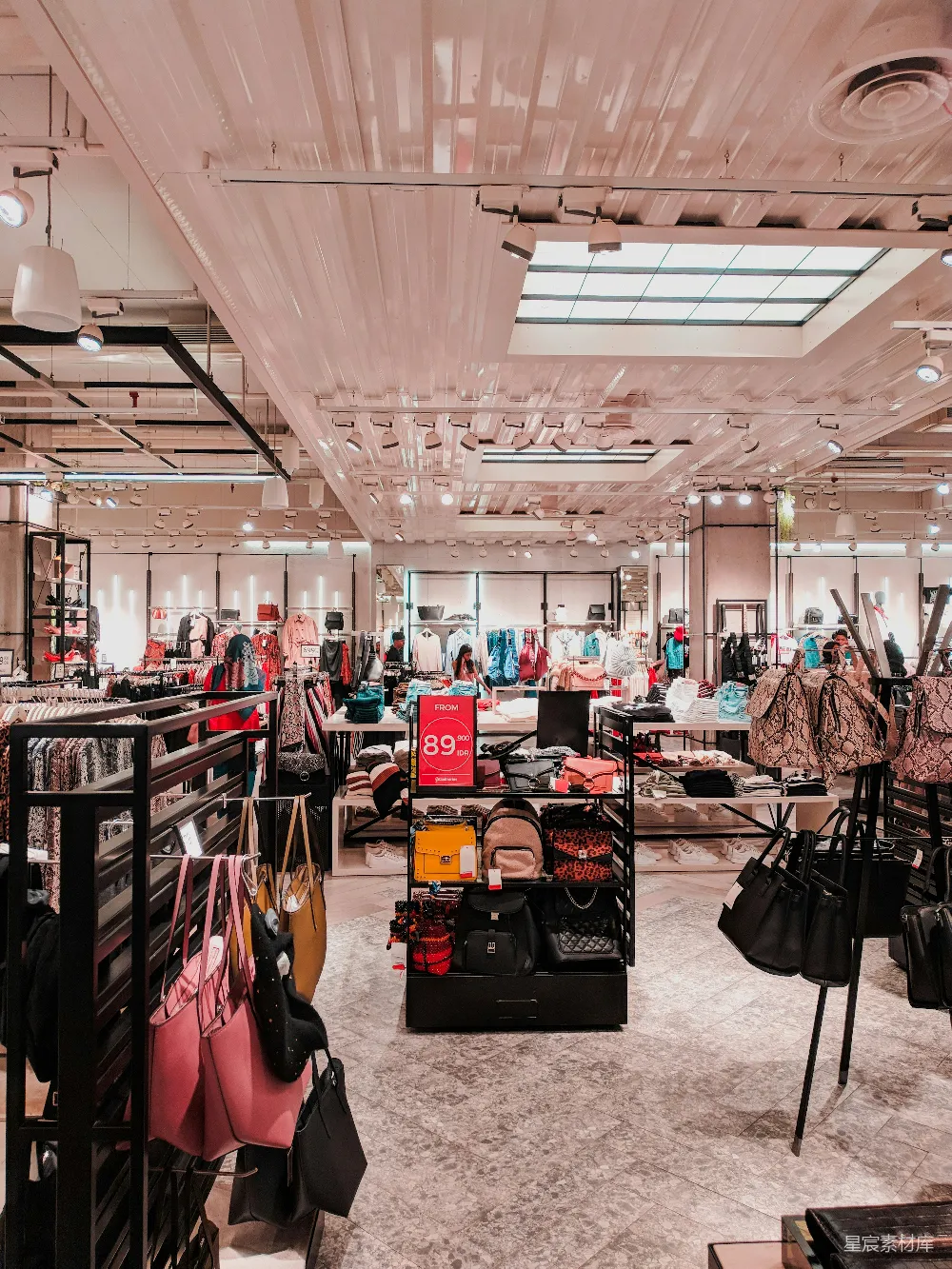 高清摄影 商店 时尚 现代 购物 室内 时尚商店内的现代购物体验