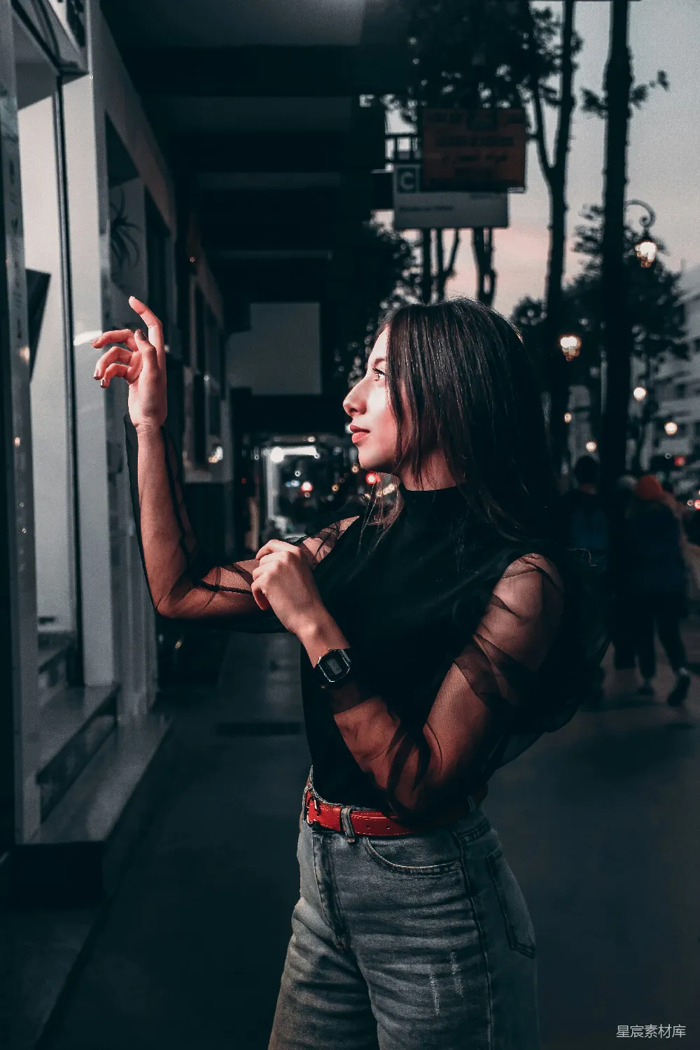 高清摄影 女性 时尚 夜景 城市 街头 都市夜景中的时尚女性