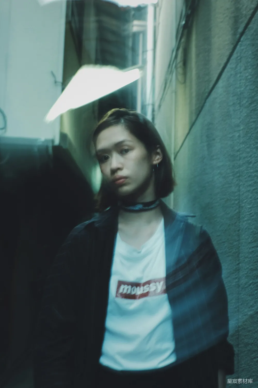 高清摄影 女孩 都市夜景 时尚 街头风格 夜晚 都市夜景中的时尚女孩