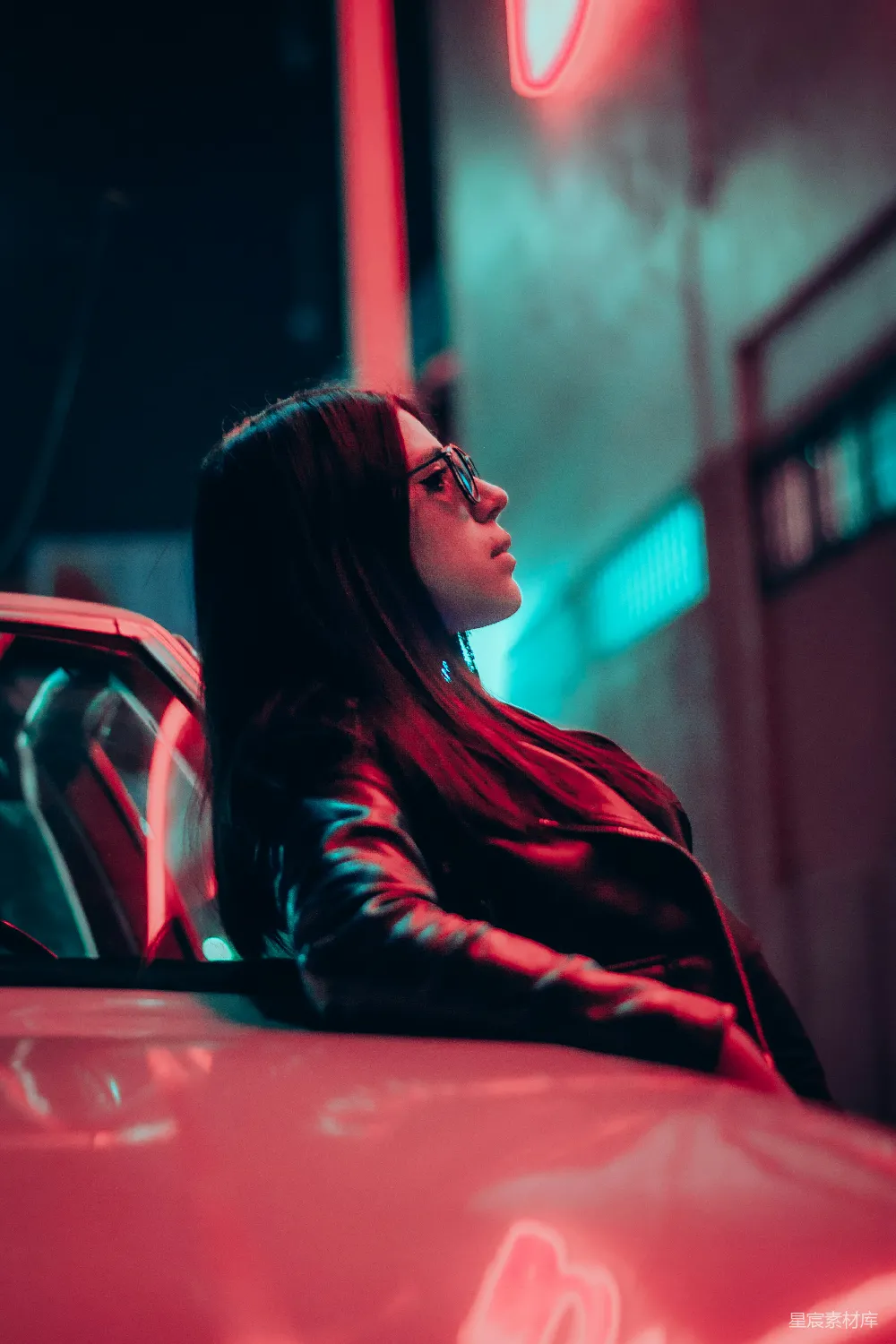 高清摄影 夜晚 都市 时尚 女性 霓虹灯 霓虹下的都市女性