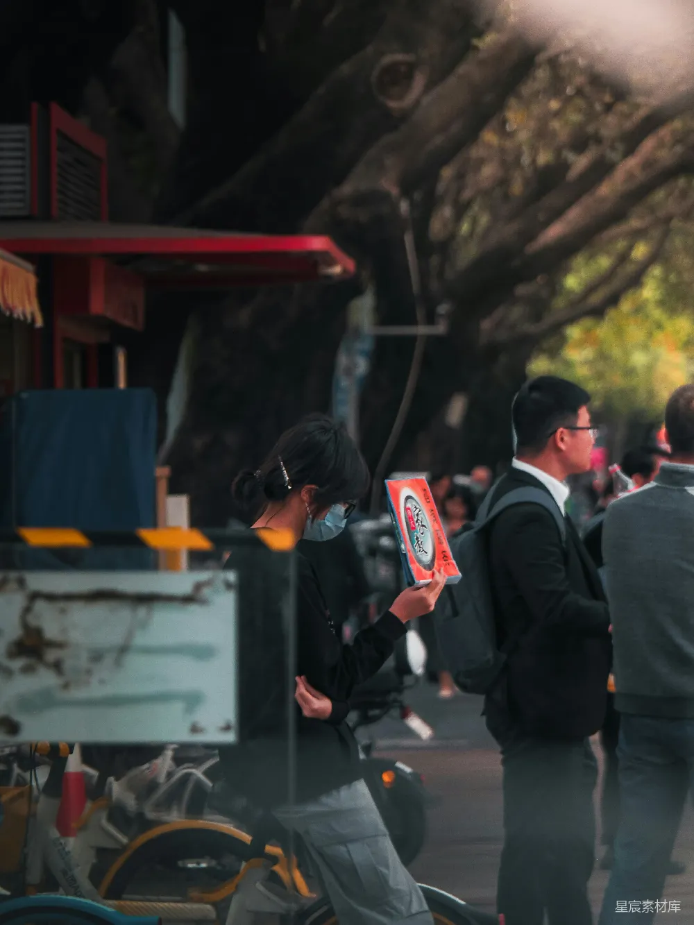 高清摄影 街头 日常 口罩 生活 城市 街头的日常：口罩下的生活