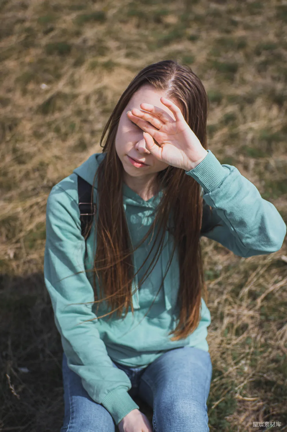高清摄影 少女 自然 阳光 户外 青春 阳光下的少女