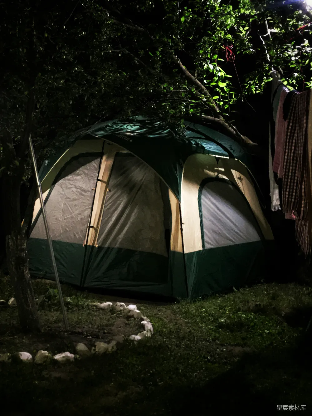 高清摄影 露营 帐篷 夜晚 户外 自然 夜晚的露营帐篷