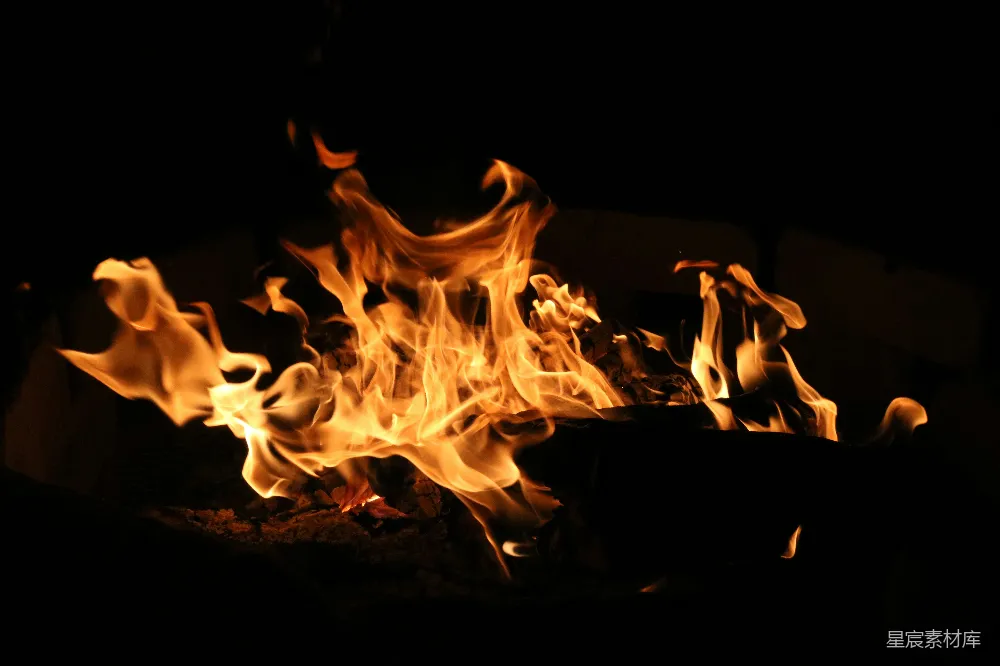 高清摄影 火焰 温暖 夜晚 自然 静谧 燃烧的火焰