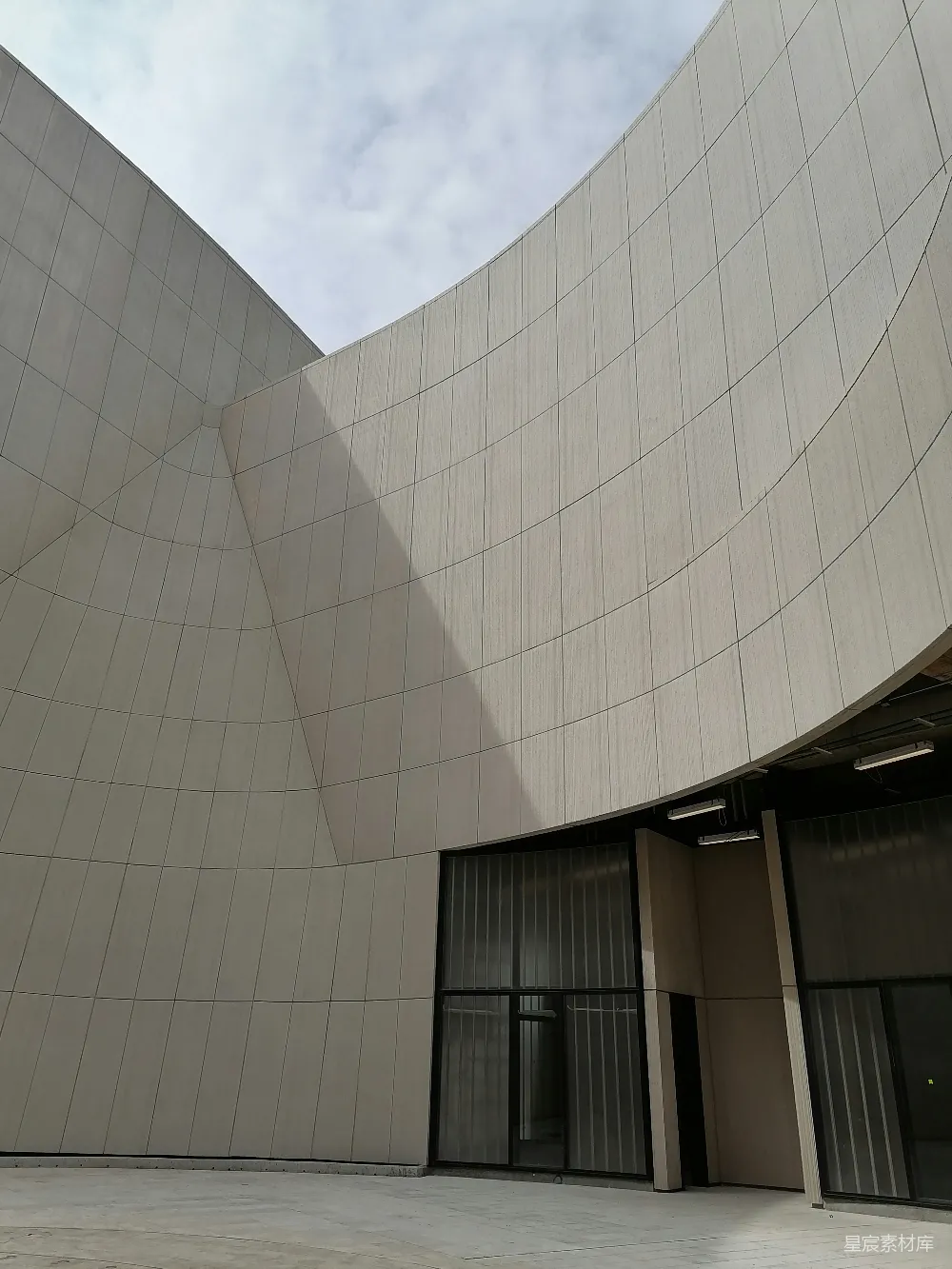 高清摄影 现代建筑 几何设计 简洁风格 城市景观 户外场景 现代建筑的几何之美