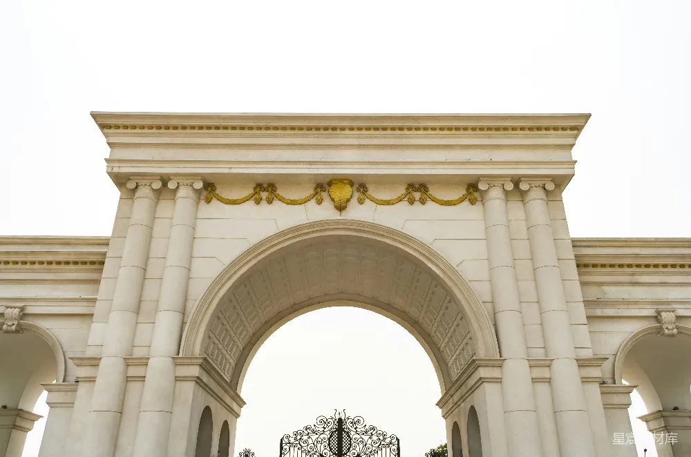 高清摄影 建筑 古典风格 入口 装饰 旅游 典雅拱门与金色装饰