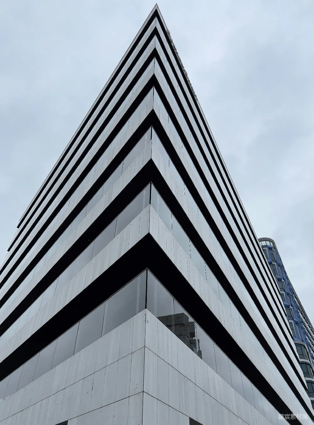 高清摄影 建筑 现代 摩天大楼 城市景观 几何线条 现代高楼建筑