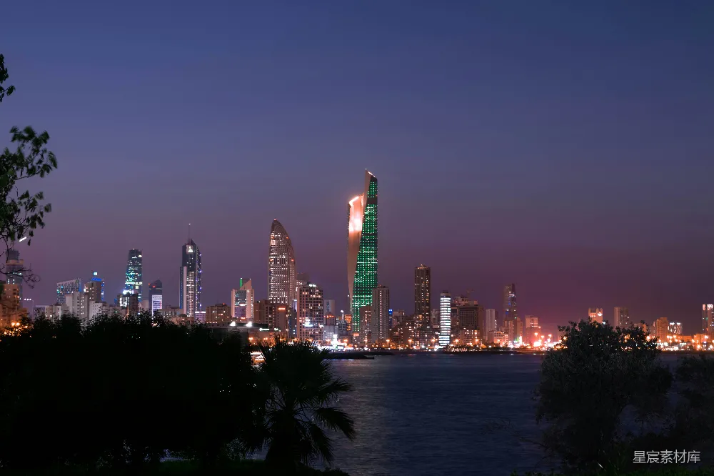 高清摄影 城市夜景 海滨风光 都市夜景 城市天际线 现代建筑 夜幕下的海滨城市