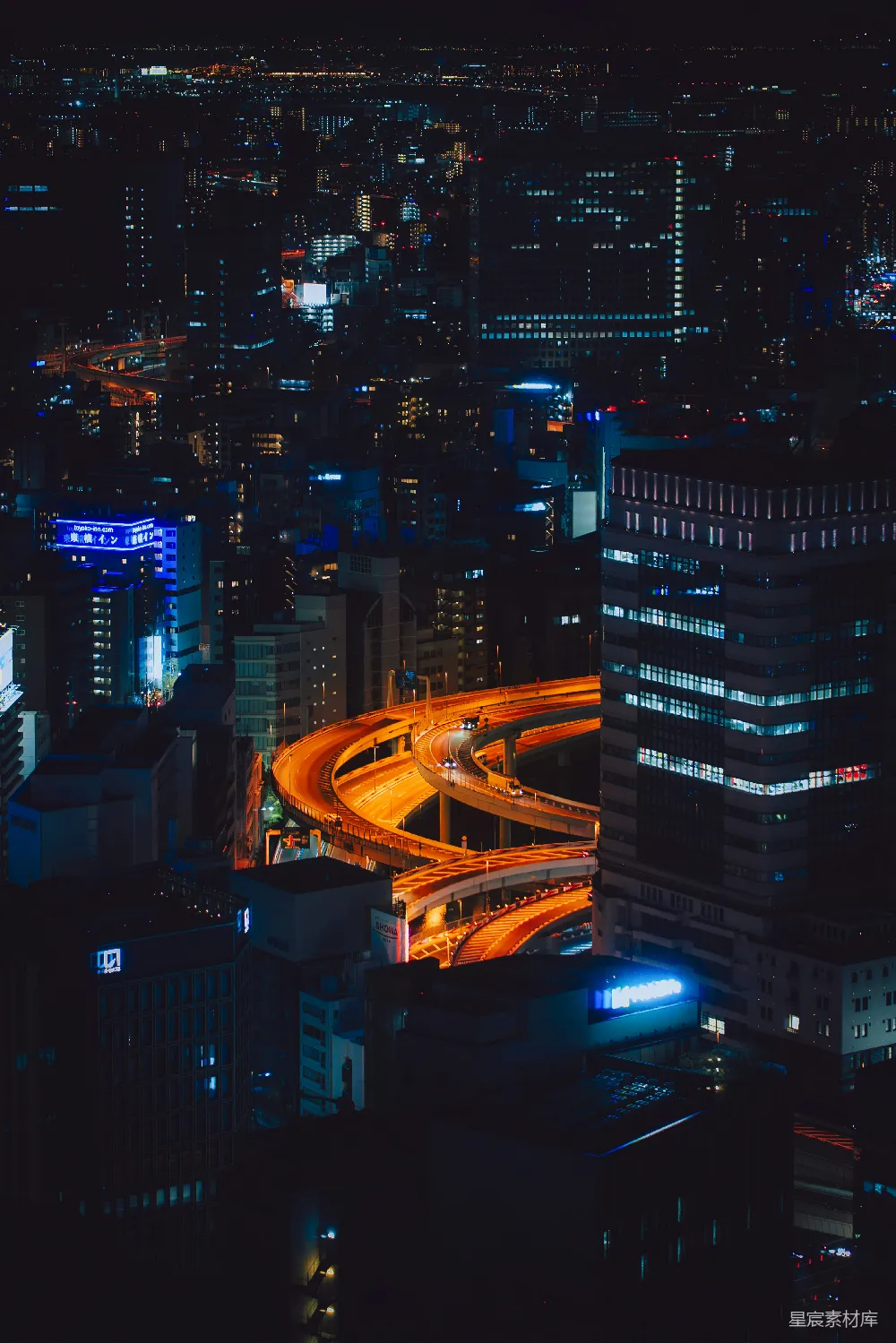 高清摄影 城市 夜景 高楼大厦 交通 都市 城市夜景：高楼大厦与繁忙交通