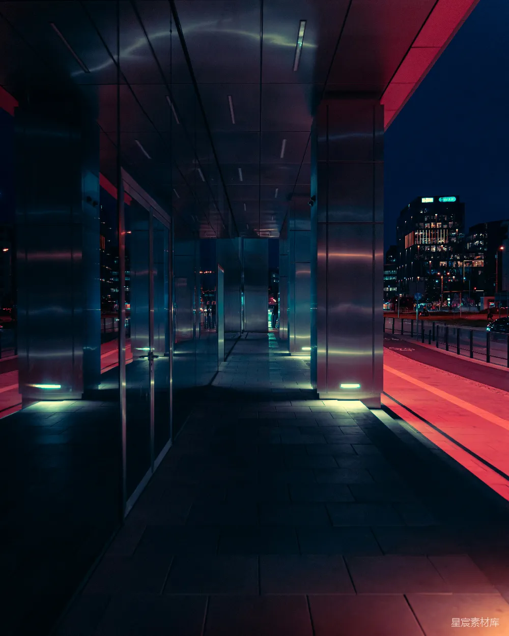 高清摄影 夜晚 城市 现代建筑 镜像效果 都市风景 城市夜景中的镜像走廊