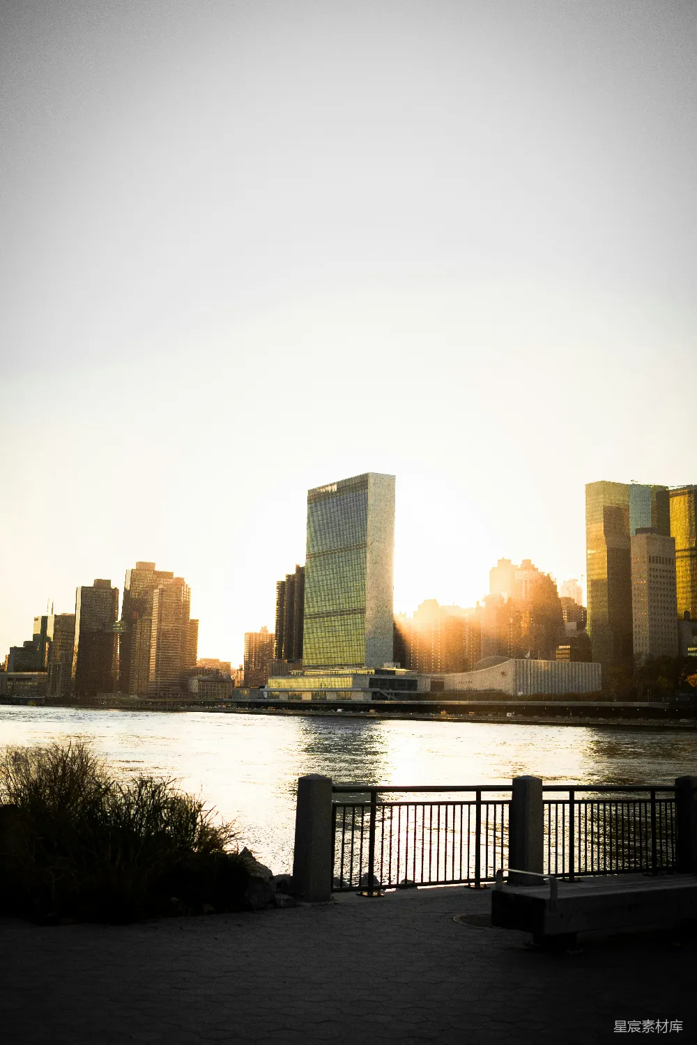 高清摄影 纽约 城市景观 黄昏 建筑 自然与城市 夕阳下的联合国总部