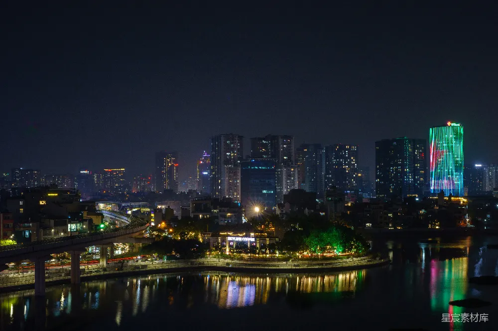 高清摄影 城市 夜景 建筑 河流 灯光 夜幕下的城市天际线